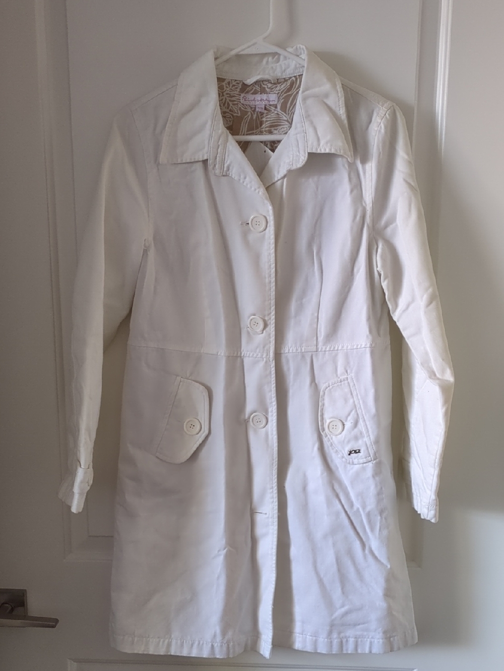 Y2K Point Zero White Trench Coat with Button Front